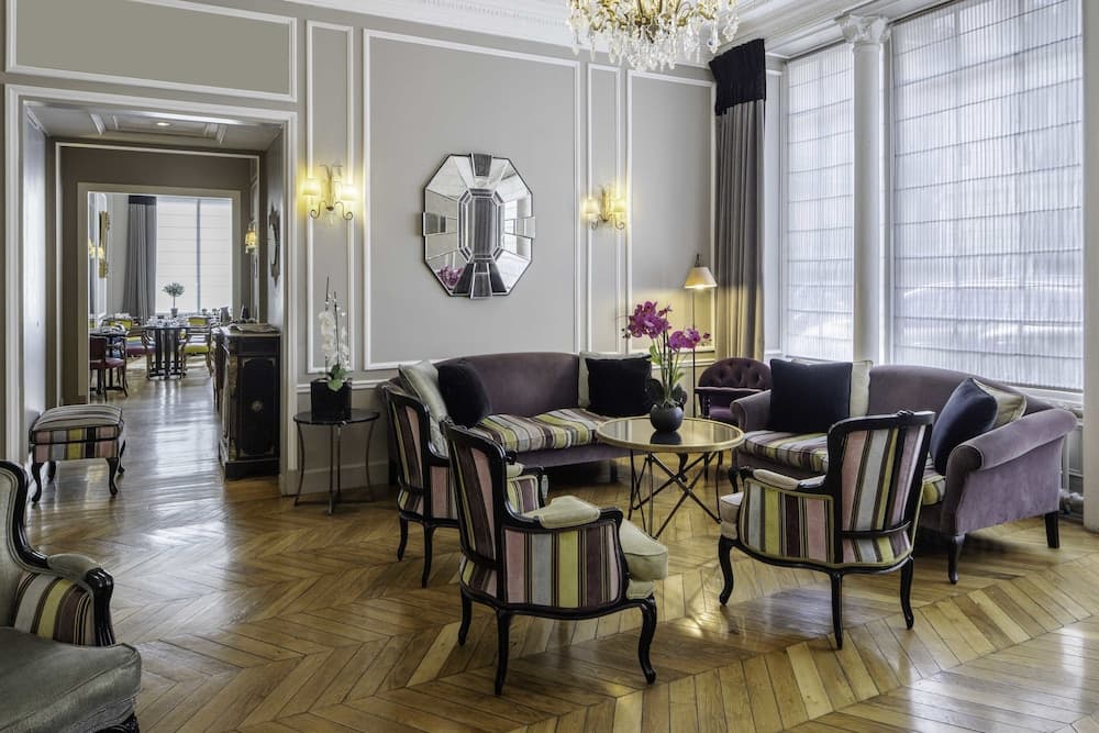 Lobi dinlenme salonu