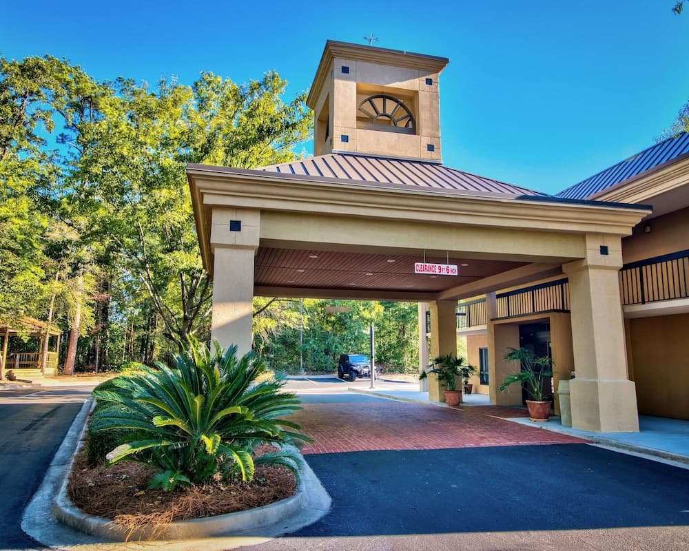 Clarion Inn & Suites Aiken South