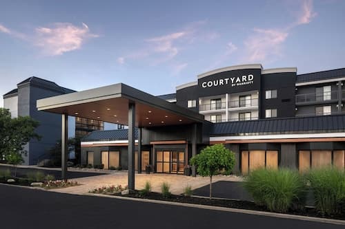 Courtyard by Marriott Cleveland Beachwood
