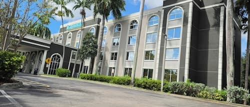 La Quinta Inn & Suites by Wyndham Sunrise