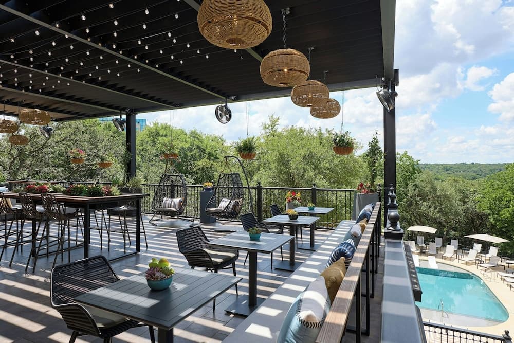Renaissance Austin Hotel