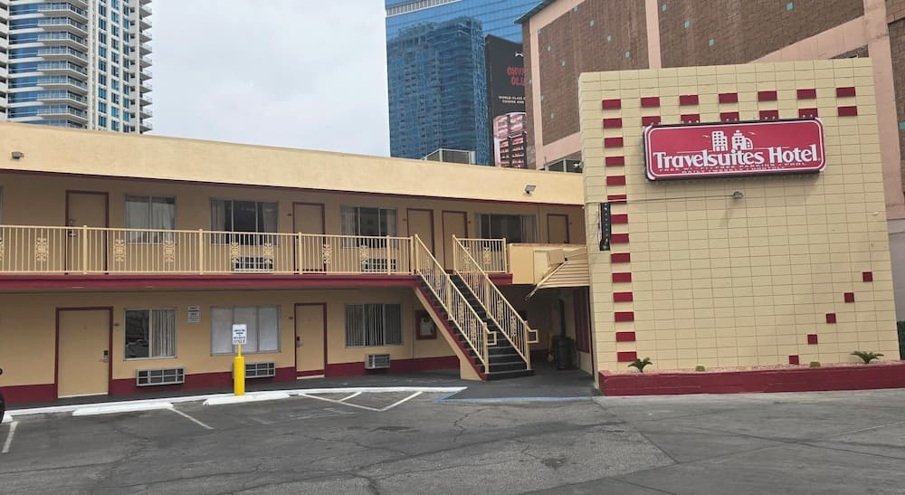 Travelsuites Inn