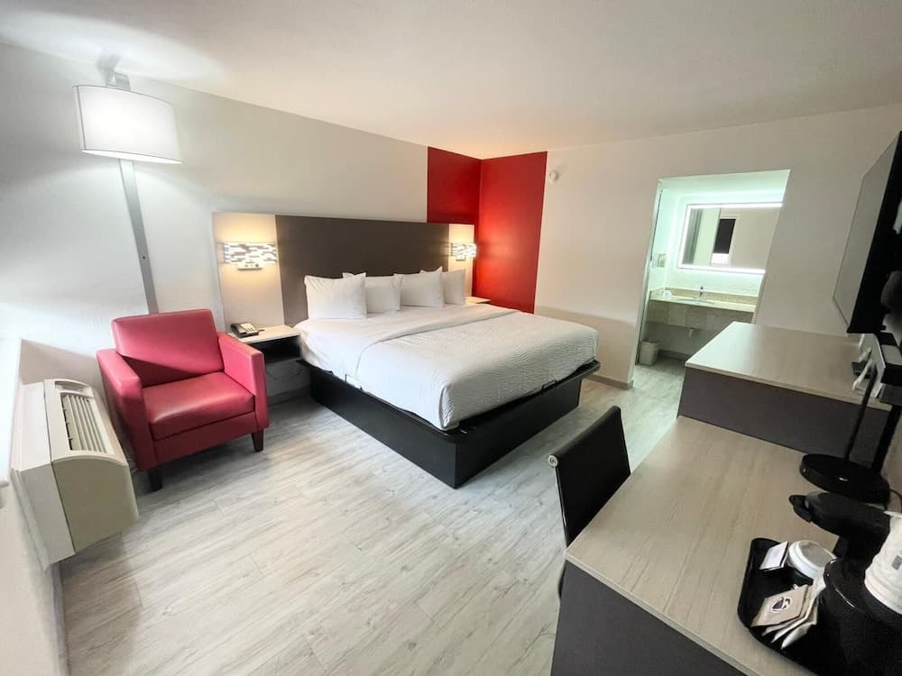 Ramada by Wyndham Tuscaloosa