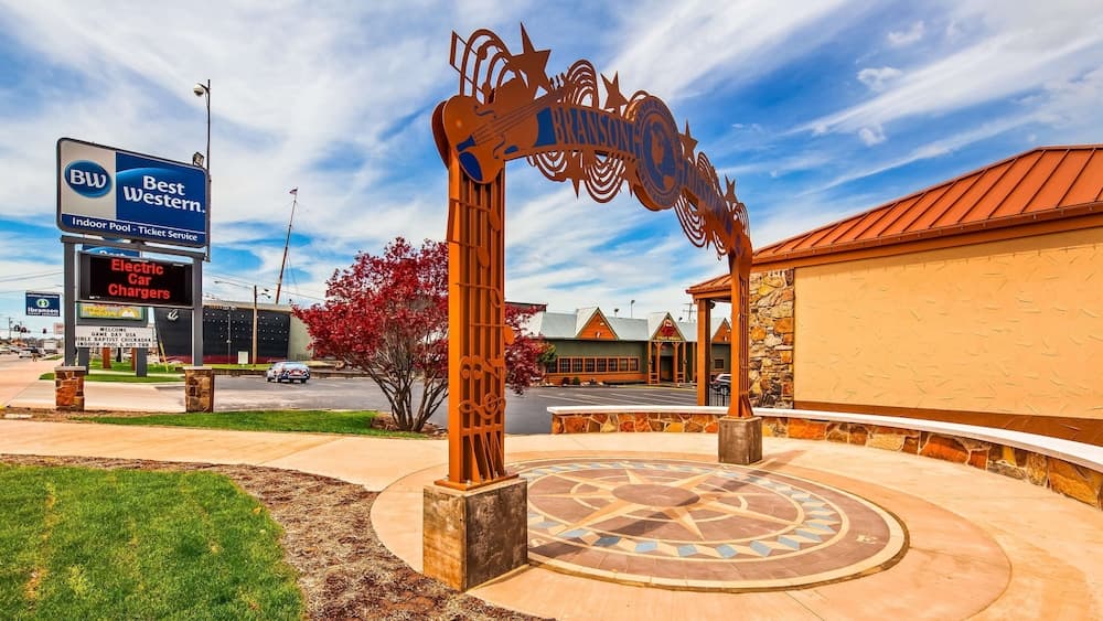 Best Western Center Pointe Inn