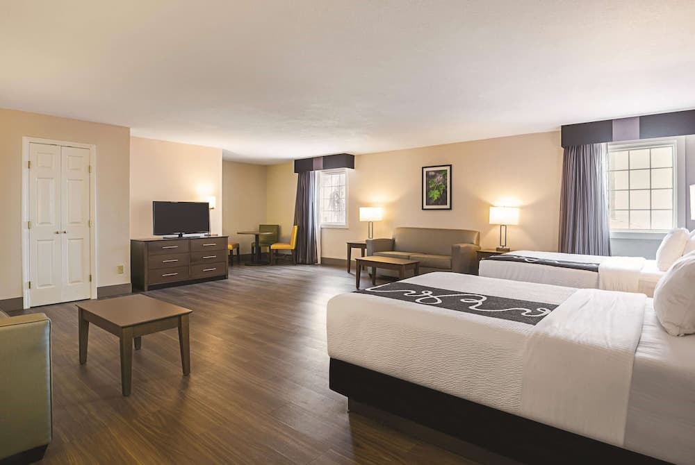 Wingate by Wyndham Galveston Beachfront at the Seawall