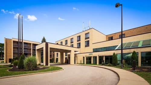 Best Western East Towne Suites