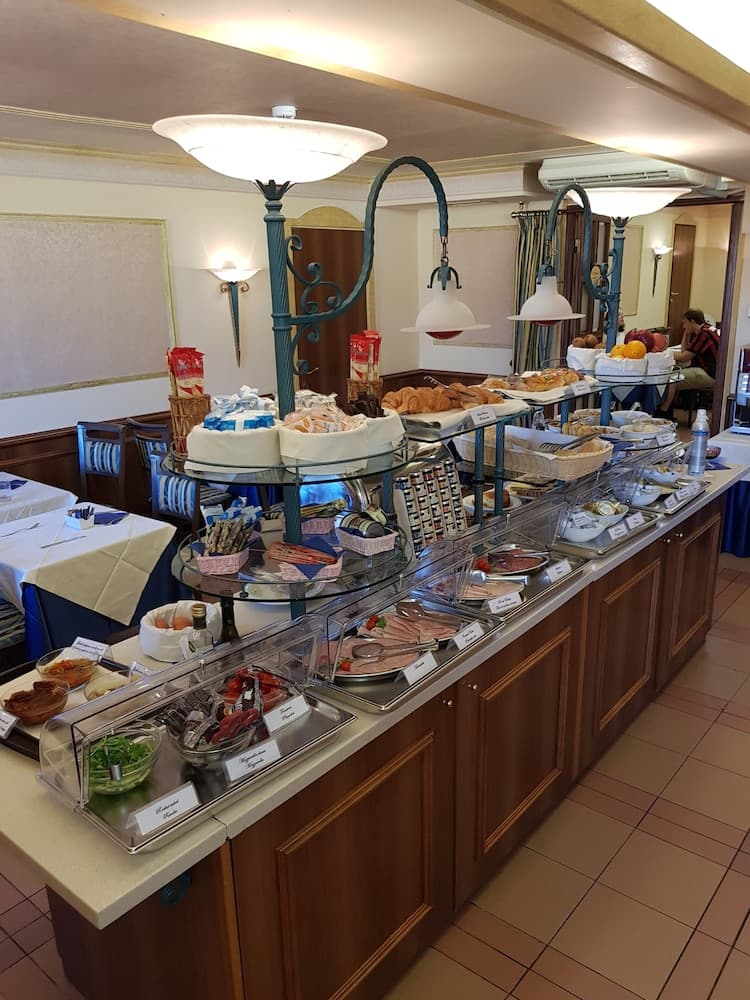 Açık büfe kahvaltı