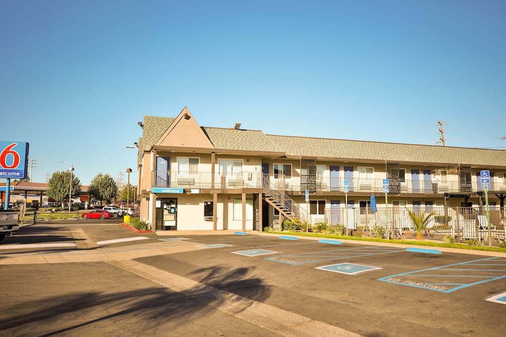 Motel 6 Sacramento, CA - Central