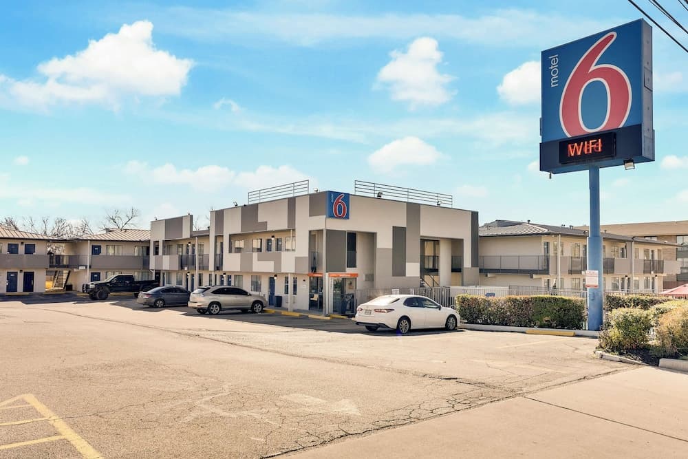 Motel 6 Austin, TX - Airport - South