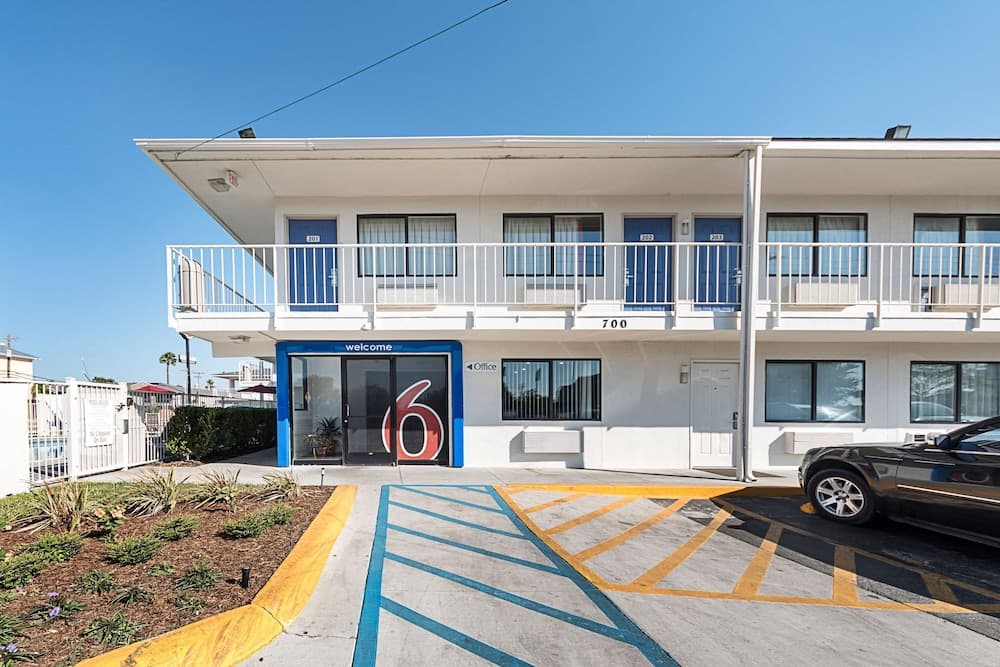 Motel 6 Mcallen, TX