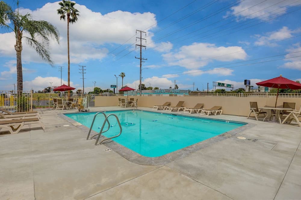 Motel 6 San Bernardino, CA - South