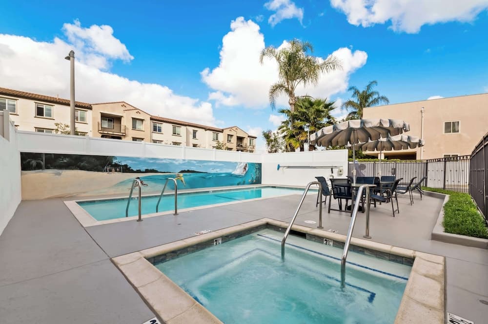 Best Western Los Alamitos Inn & Suites