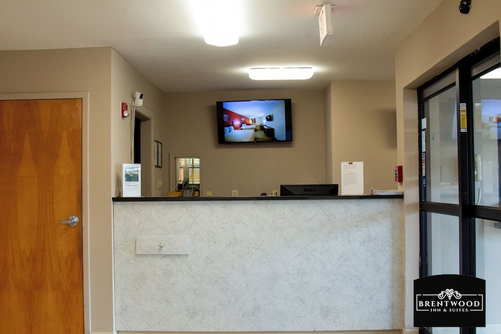 Brentwood Inn & Suites