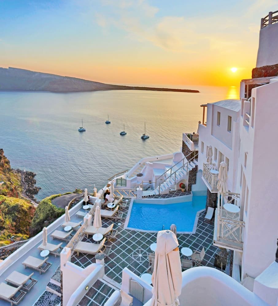 Oia Mare Villas
