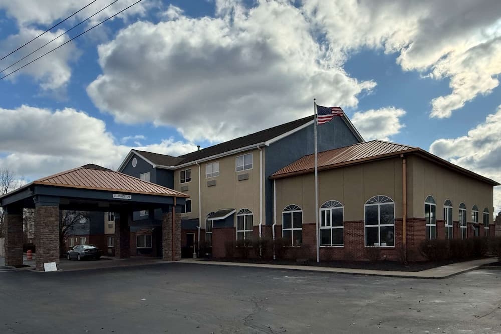 Comfort Inn & Suites Sharonville - Cincinnati North