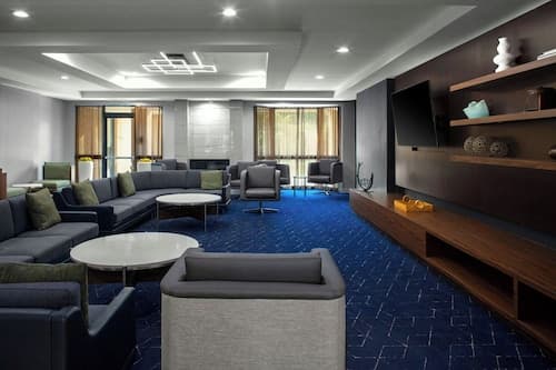 Courtyard by Marriott Richmond Northwest