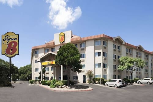Super 8 by Wyndham Austin North/University Area