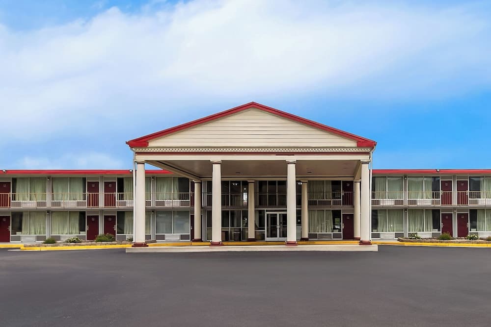 Red Roof Inn & Suites Cave City