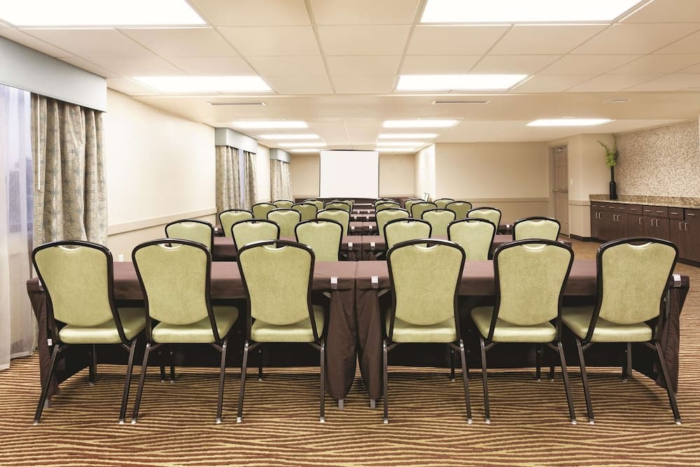 La Quinta Inn & Suites by Wyndham Bonita Springs Naples N.