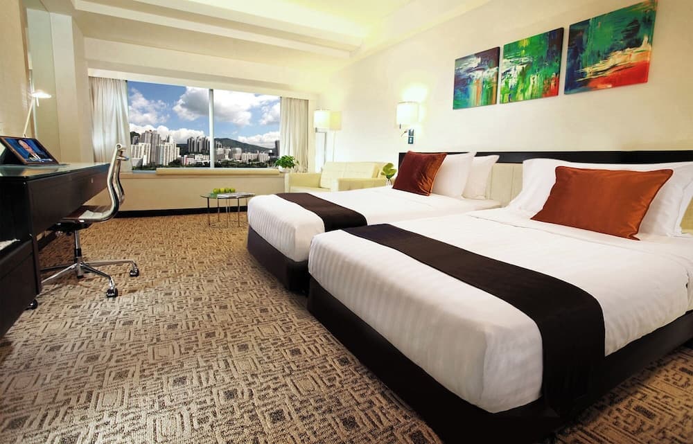 Regal Riverside Hotel