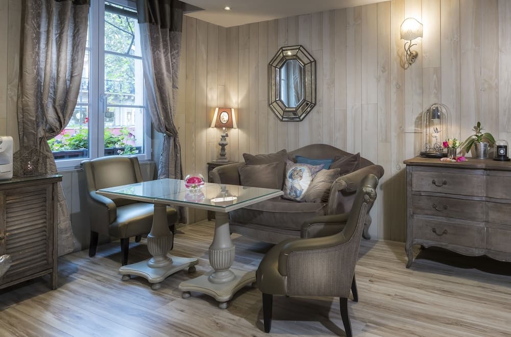 Lobi dinlenme salonu