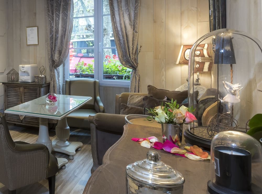 Lobi dinlenme salonu