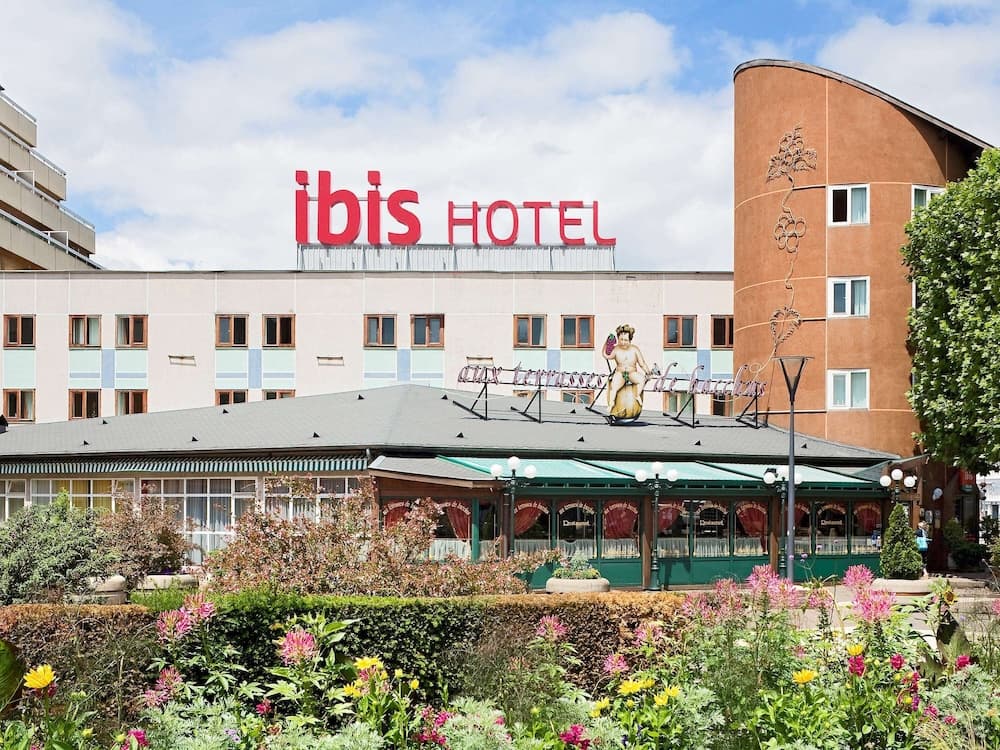 ibis Saint-Étienne - La Terrasse