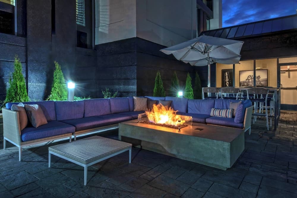 Courtyard By Marriott Vanderbilt-West End