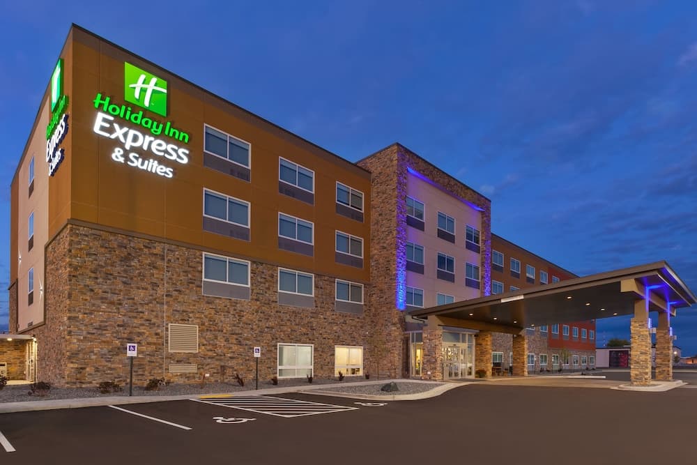 Holiday Inn Express And Suites Eau Claire West I-94 by IHG