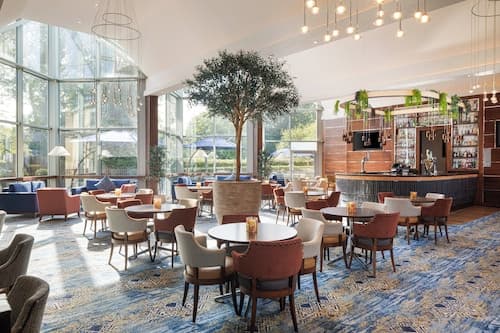 Crowne Plaza London- Gatwick Airport by IHG