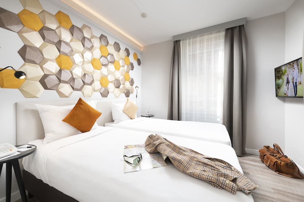 Three Corners Hotel Art