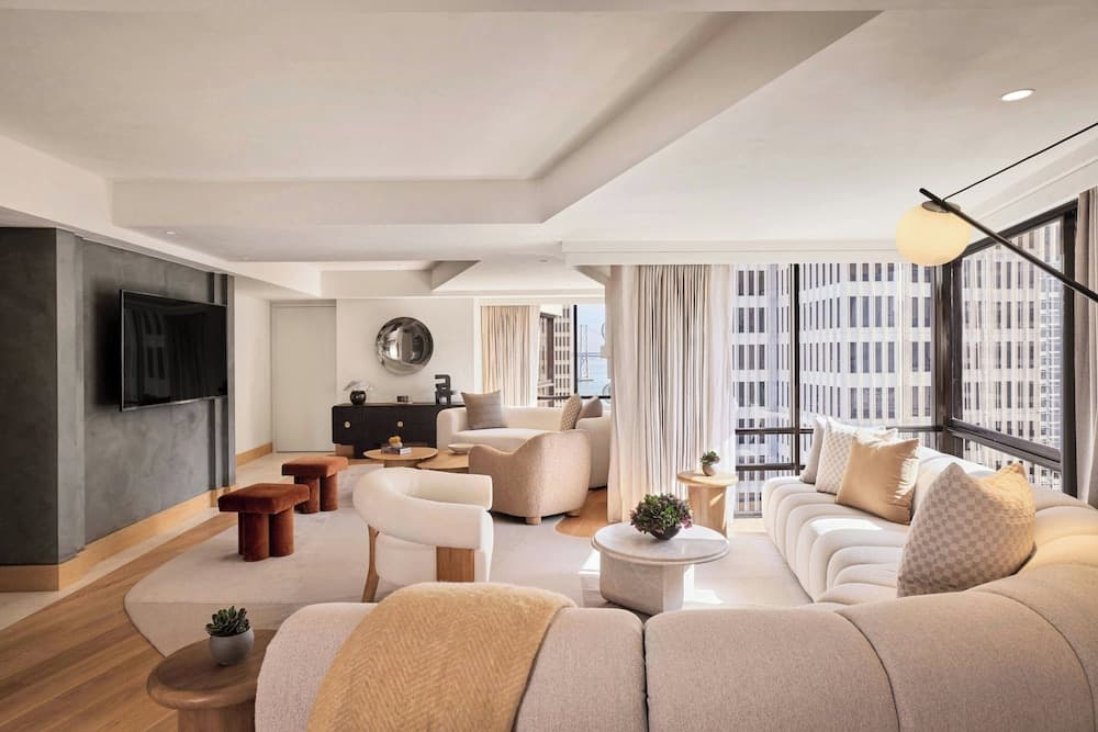 The Jay, Autograph Collection