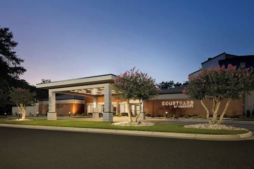 Courtyard by Marriott Williamsburg Busch Gardens Area