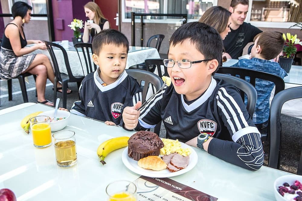 Açık havada yemek servisi