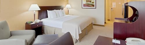 Armoni Inn & Suites