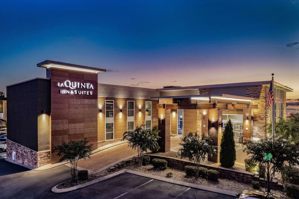 La Quinta Inn & Suites by Wyndham Chattanooga - East Ridge