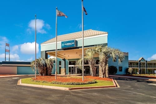 Clarion Inn & Suites Florence - Darlington