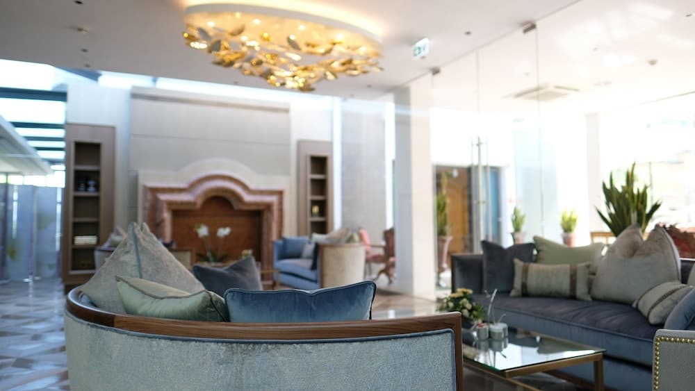 Lobi dinlenme salonu