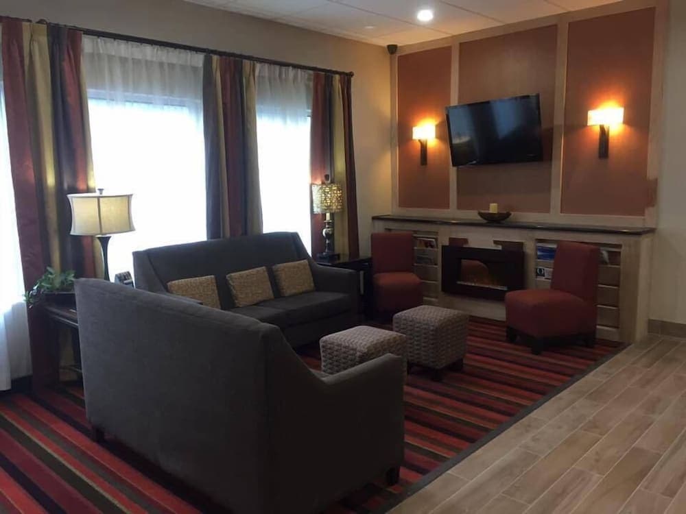 Quality Inn & Suites Morgantown - University Area