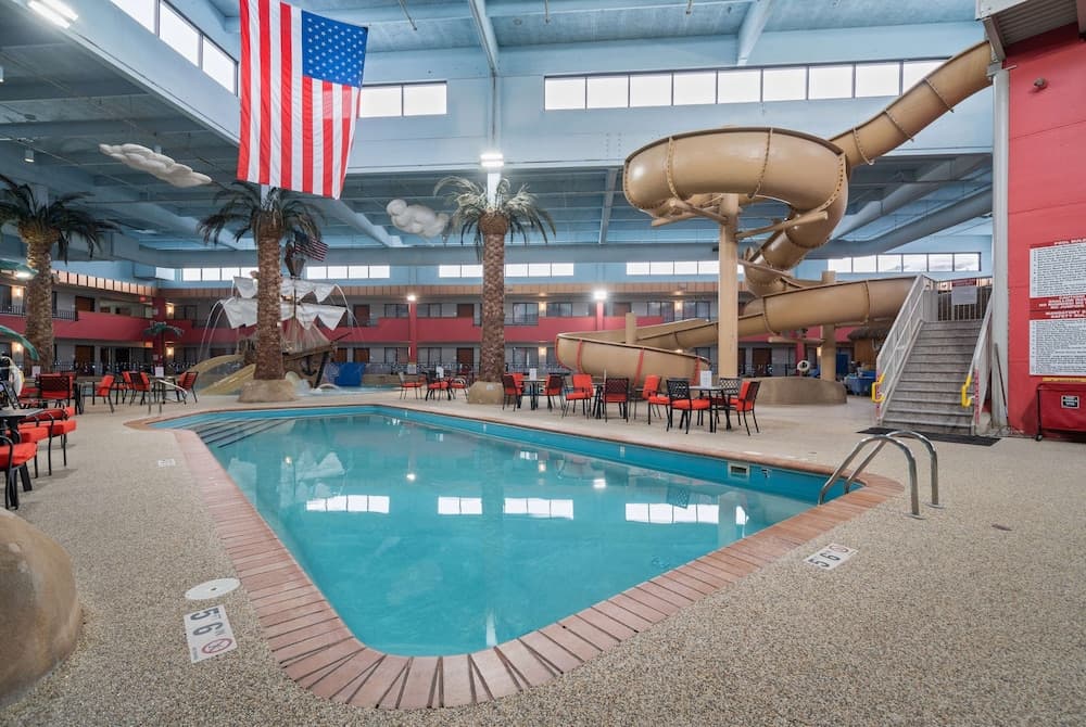 Ramada by Wyndham Sioux Falls Airport-Waterpark & Event Ctr