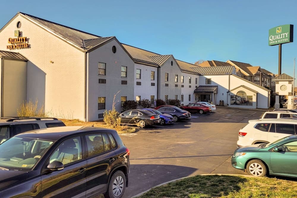 Quality Inn & Suites Columbia I-70