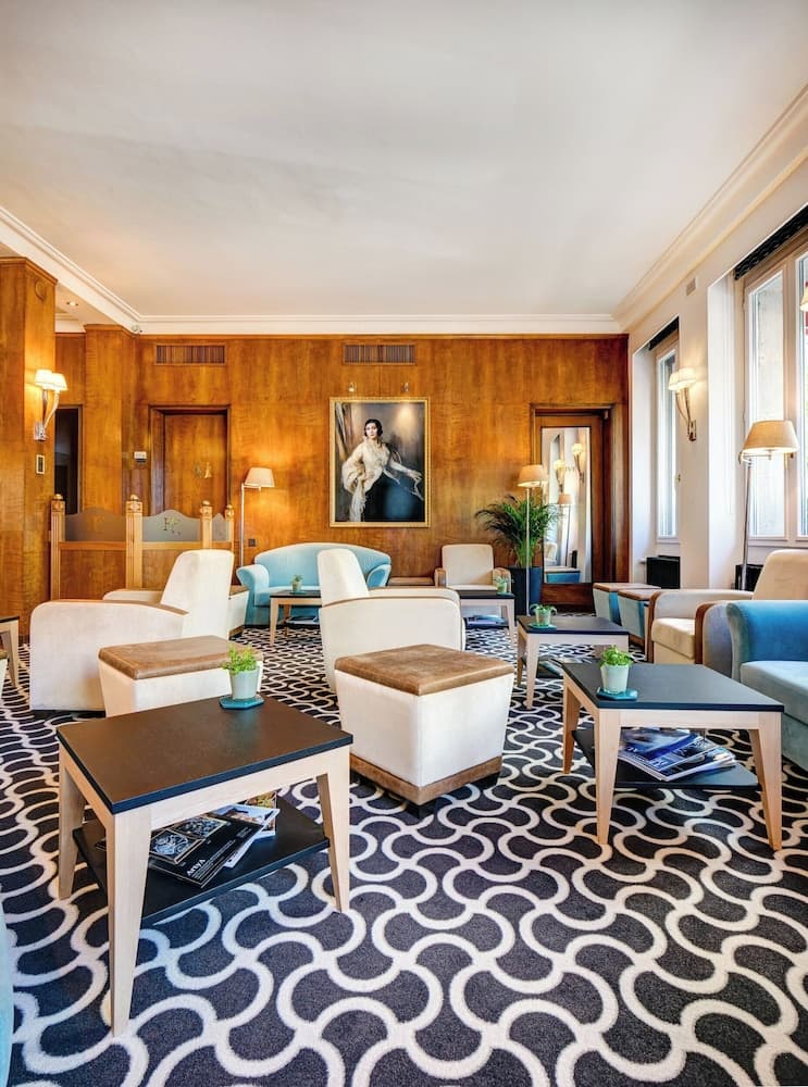 Lobi dinlenme salonu