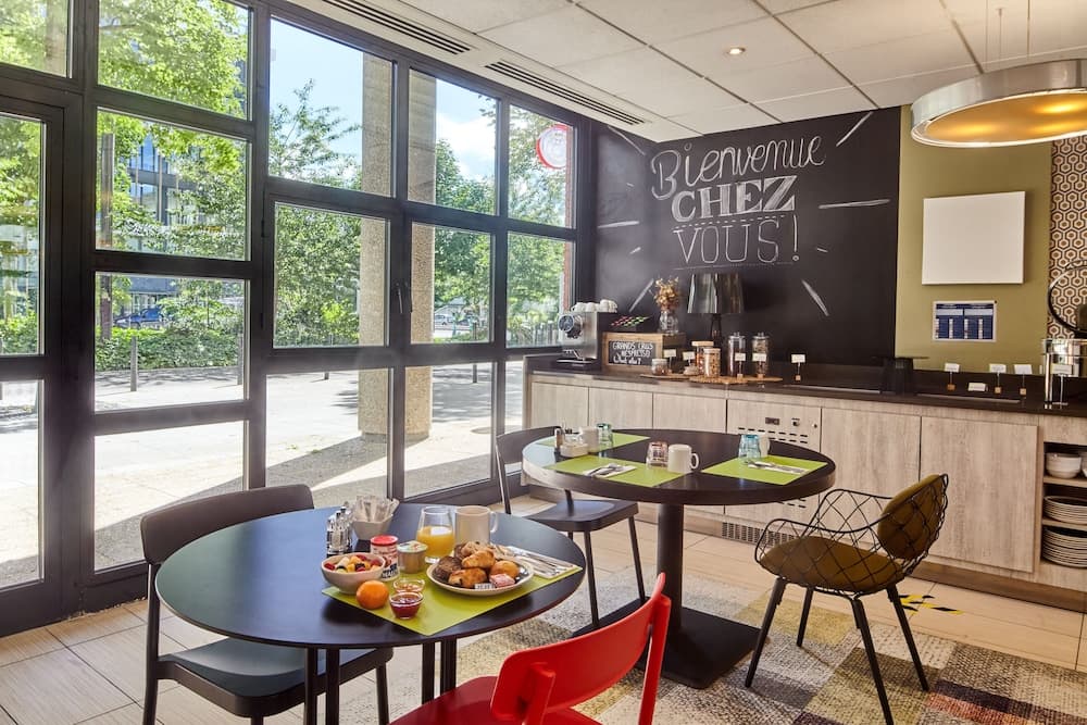 B&B HOTEL Saint-Quentin-en-Yvelines Centre Gare