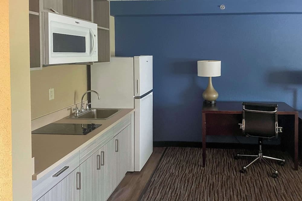 Suburban Studios Arlington Heights – Elk Grove