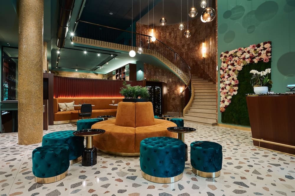 Lobi dinlenme salonu