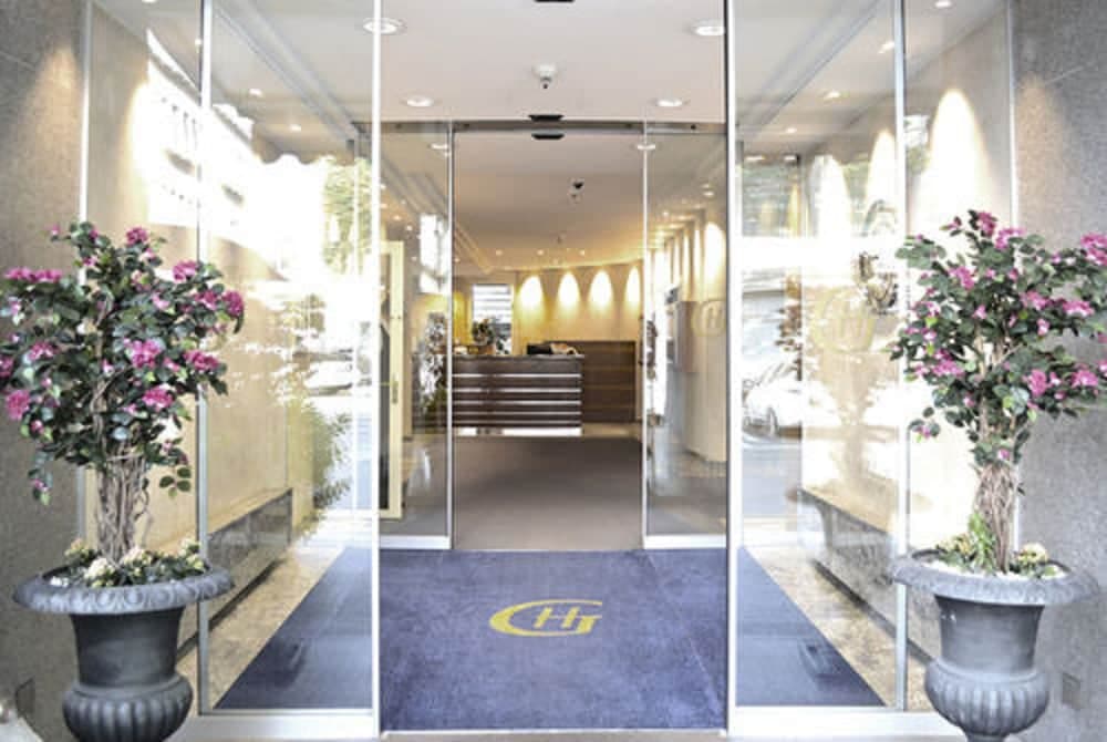 Glärnischhof by Trinity