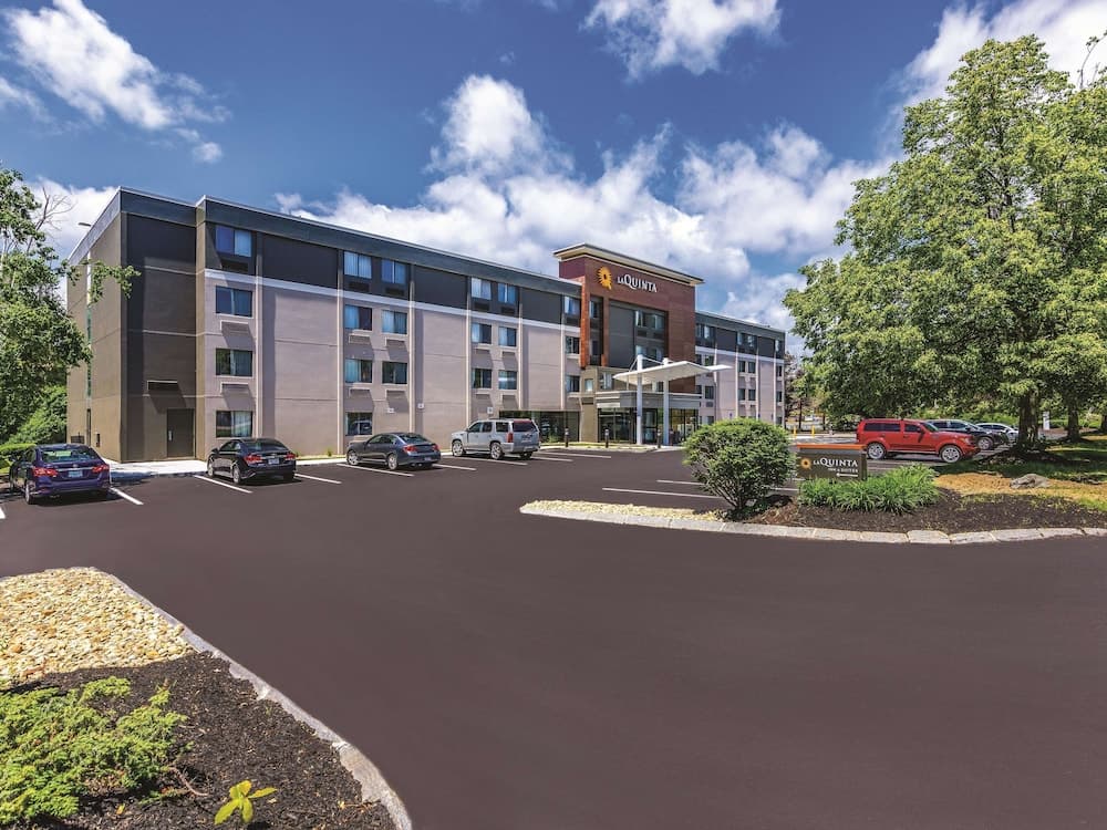 La Quinta Inn & Suites by Wyndham Salem NH