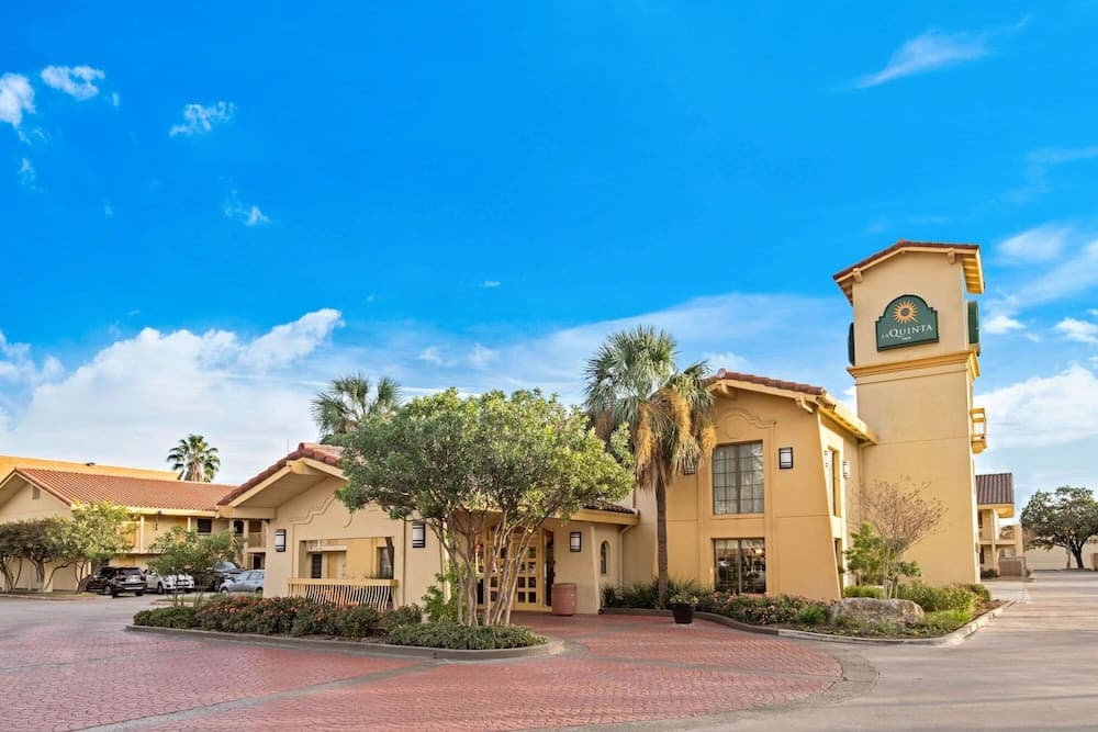 La Quinta Inn by Wyndham San Antonio Market Square