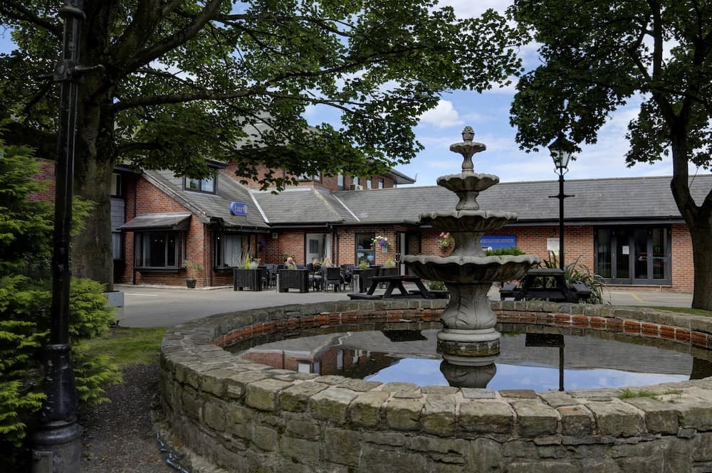 Holiday Inn Manchester - Oldham by IHG