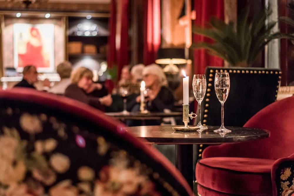 Lobi dinlenme salonu